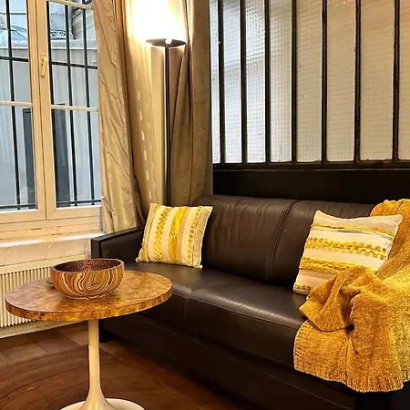 Design & Comfortable Apartment Paris