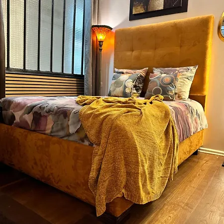 Apartment Design By Kenzo Near Notre Dame Paris