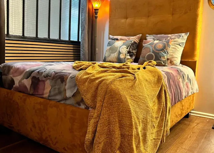 Apartment Design & Comfortable Paris